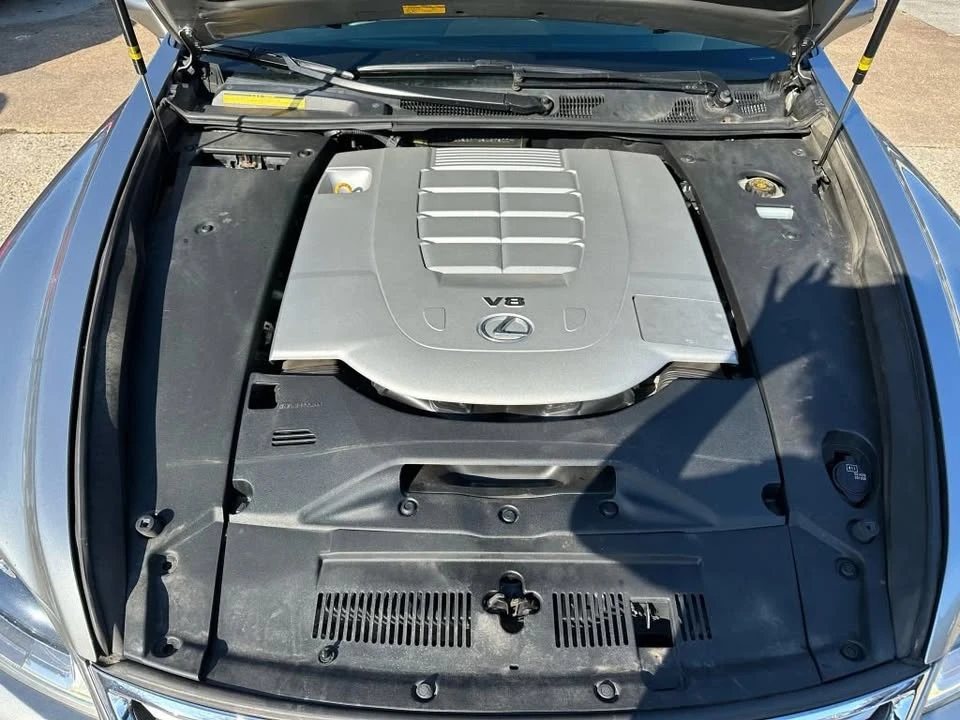 2016 Lexus LS 4th Gen - Image 10 of 11