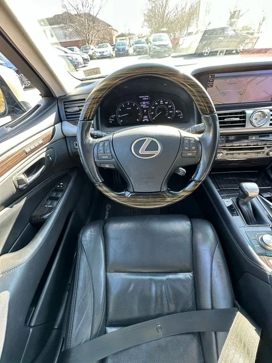 2016 Lexus LS 4th Gen - Image 8 of 11