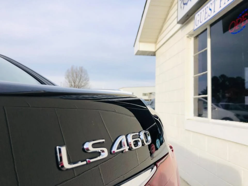 2016 Lexus LS 4th Gen - Image 11 of 20