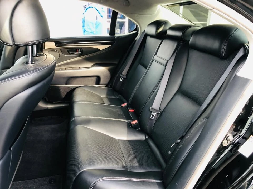 2016 Lexus LS 4th Gen - Image 14 of 20