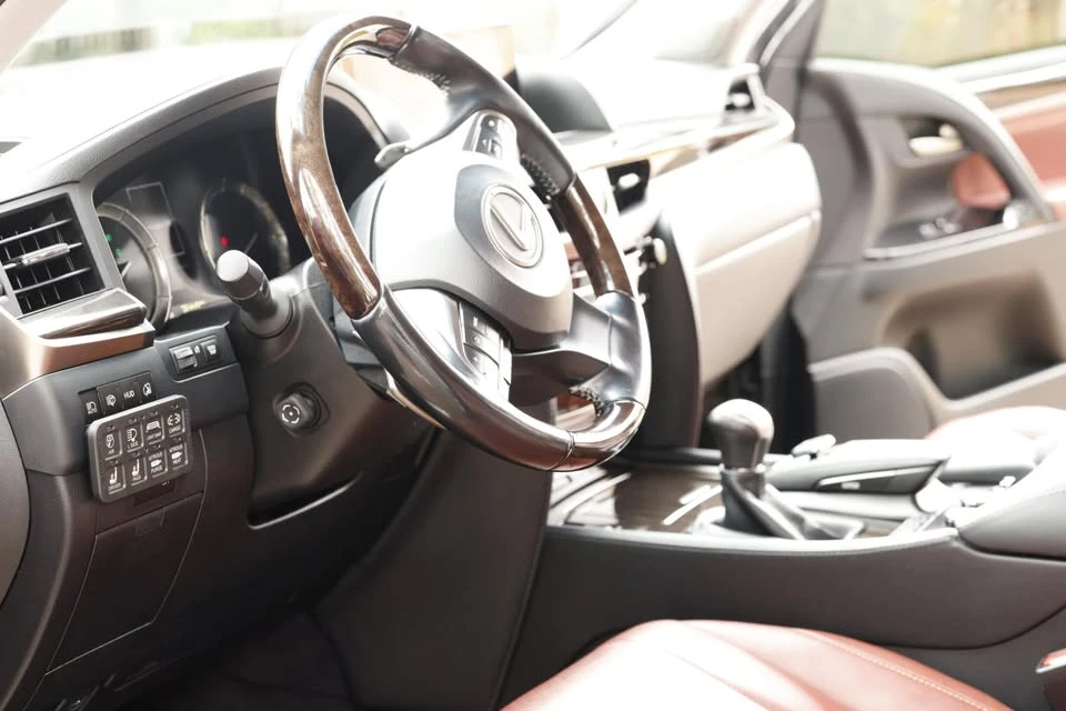 2016 Lexus LX 3rd Gen - Image 9 of 9