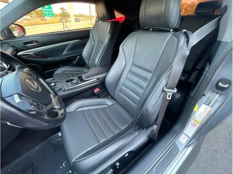 2016 Lexus RC - Image 12 of 20
