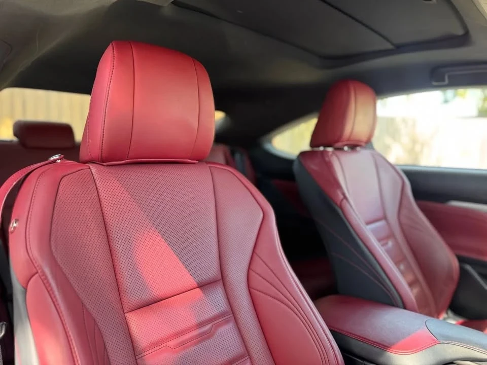 2016 Lexus RC - Image 9 of 10