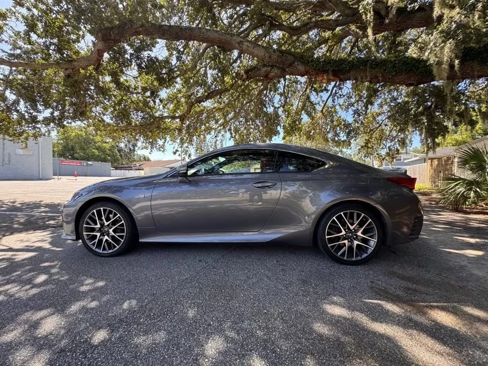 2016 Lexus RC - Image 3 of 10
