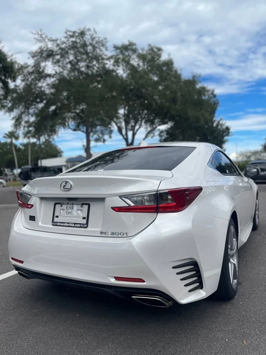 2016 Lexus RC - Image 3 of 14