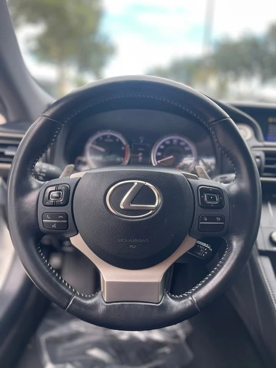 2016 Lexus RC - Image 6 of 14