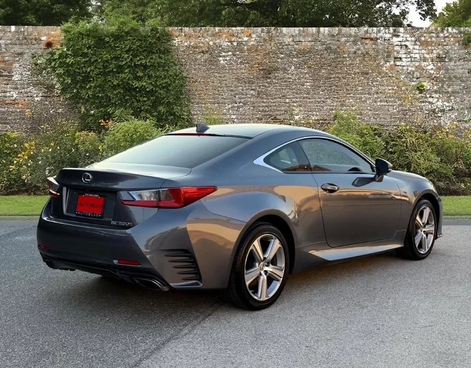 2016 Lexus RC - Image 6 of 18