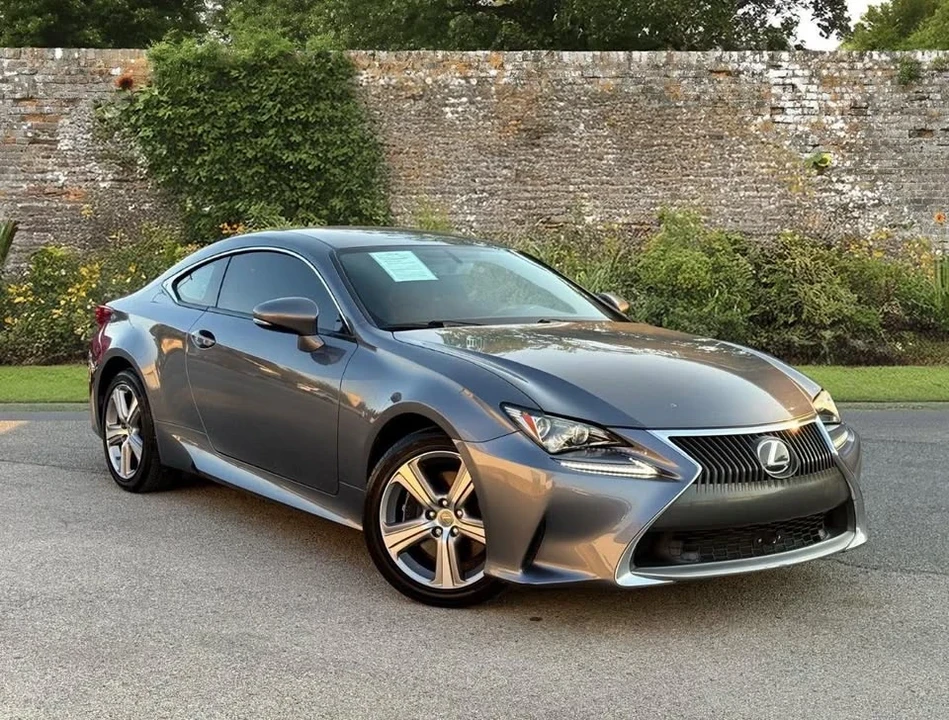 2016 Lexus RC - Image 4 of 18