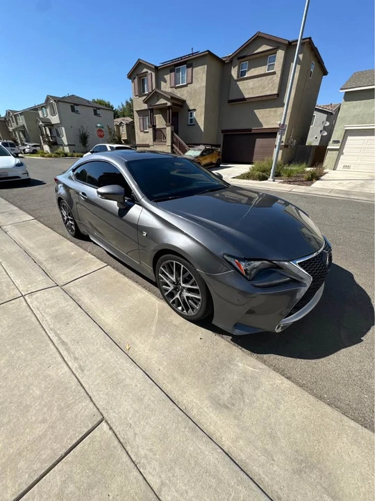 2016 Lexus RC - Image 2 of 7