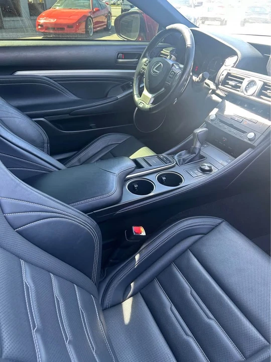 2016 Lexus RC - Image 4 of 6