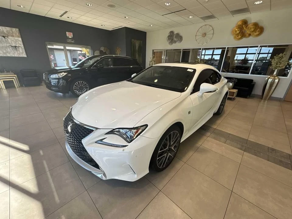 2016 Lexus RC - Image 5 of 15