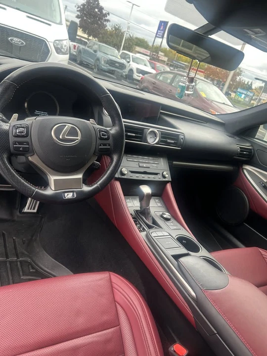 2016 Lexus RC - Image 10 of 15