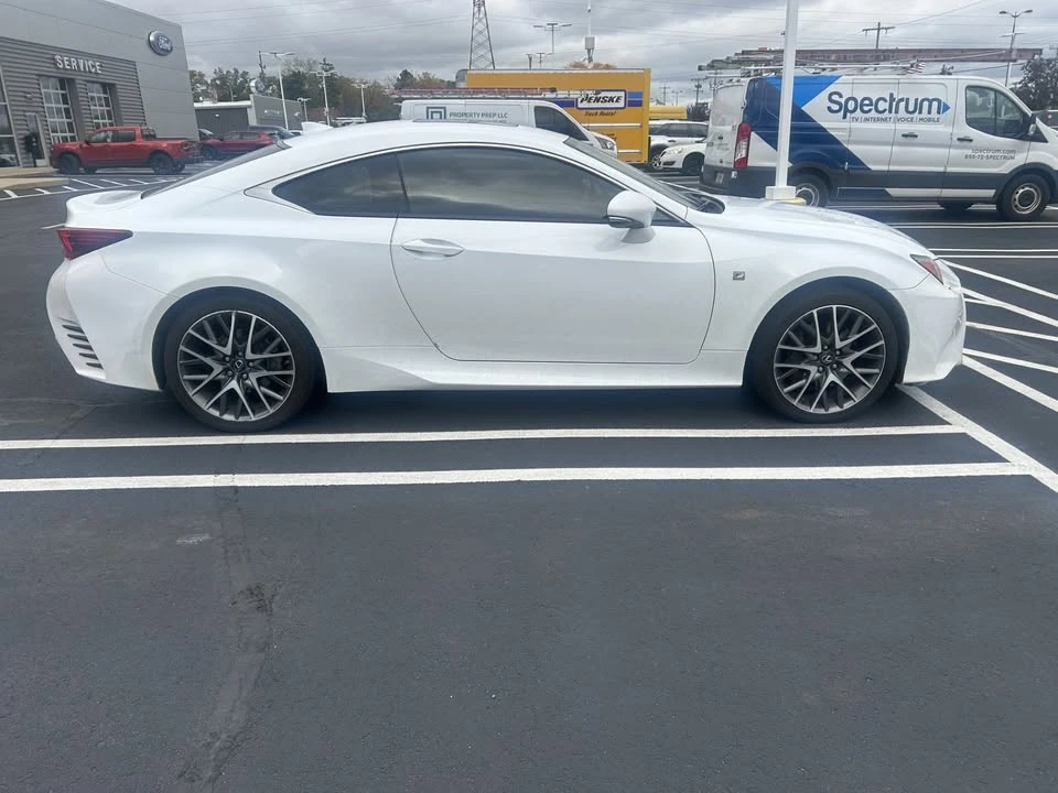 2016 Lexus RC - Image 6 of 15