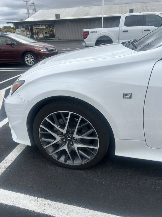 2016 Lexus RC - Image 4 of 15