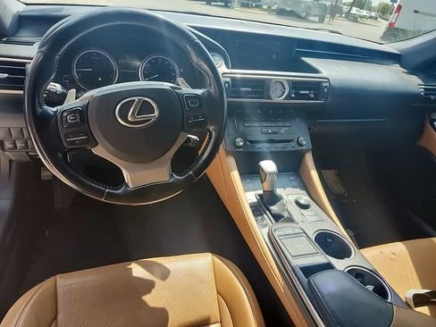 2016 Lexus RC - Image 8 of 12