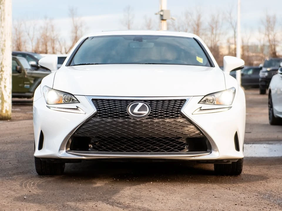 2016 Lexus RC - Image 2 of 18