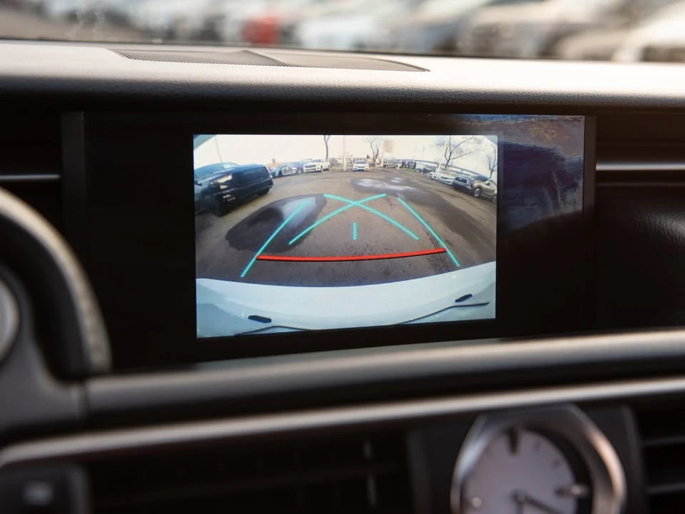 2016 Lexus RC - Image 18 of 18