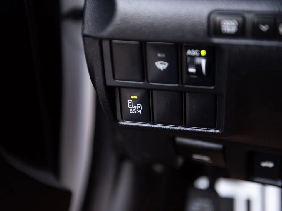 2016 Lexus RC - Image 14 of 18