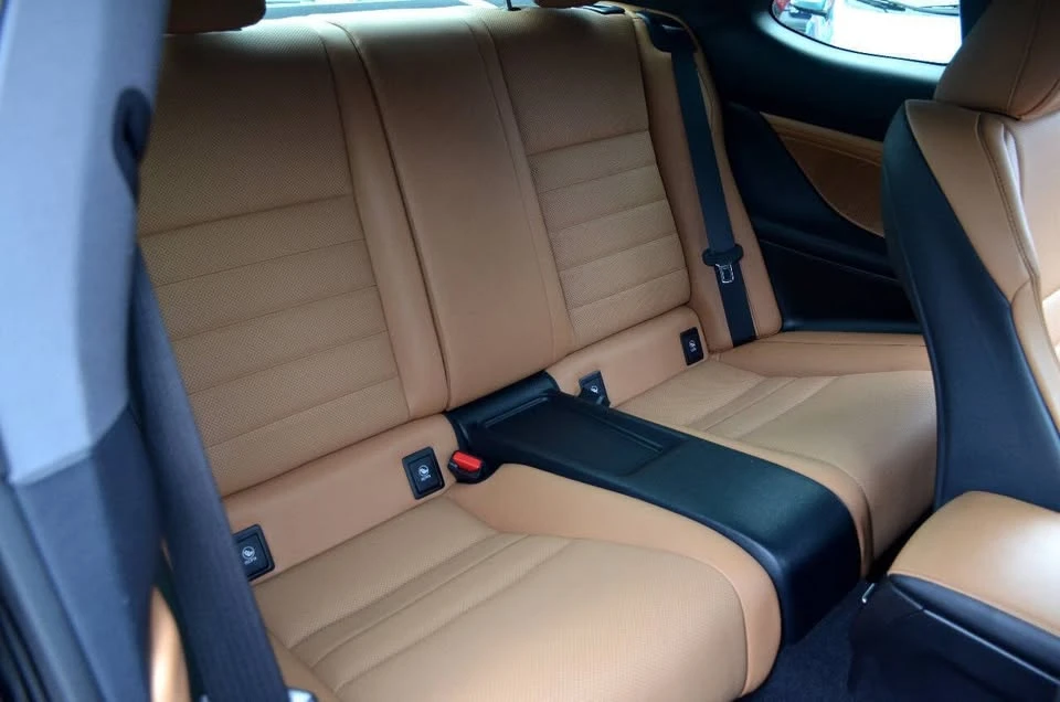 2016 Lexus RC - Image 11 of 20