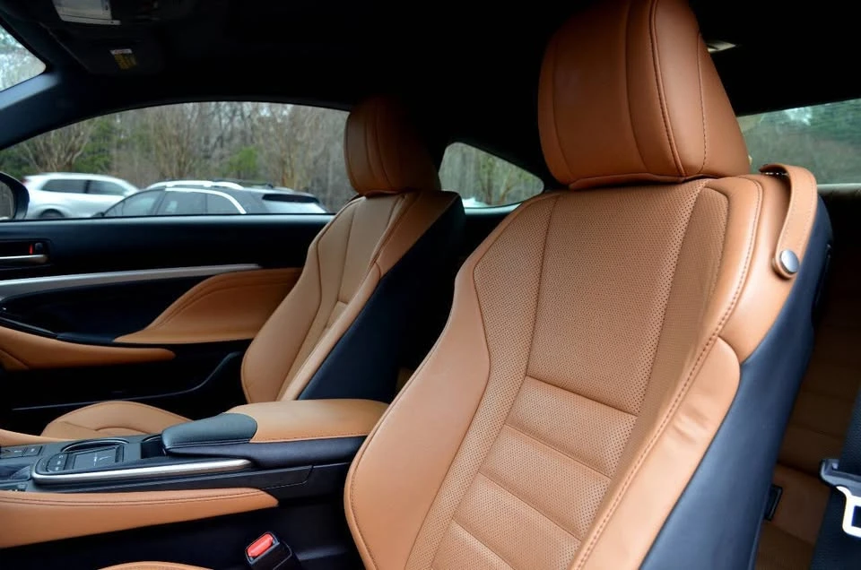 2016 Lexus RC - Image 19 of 20