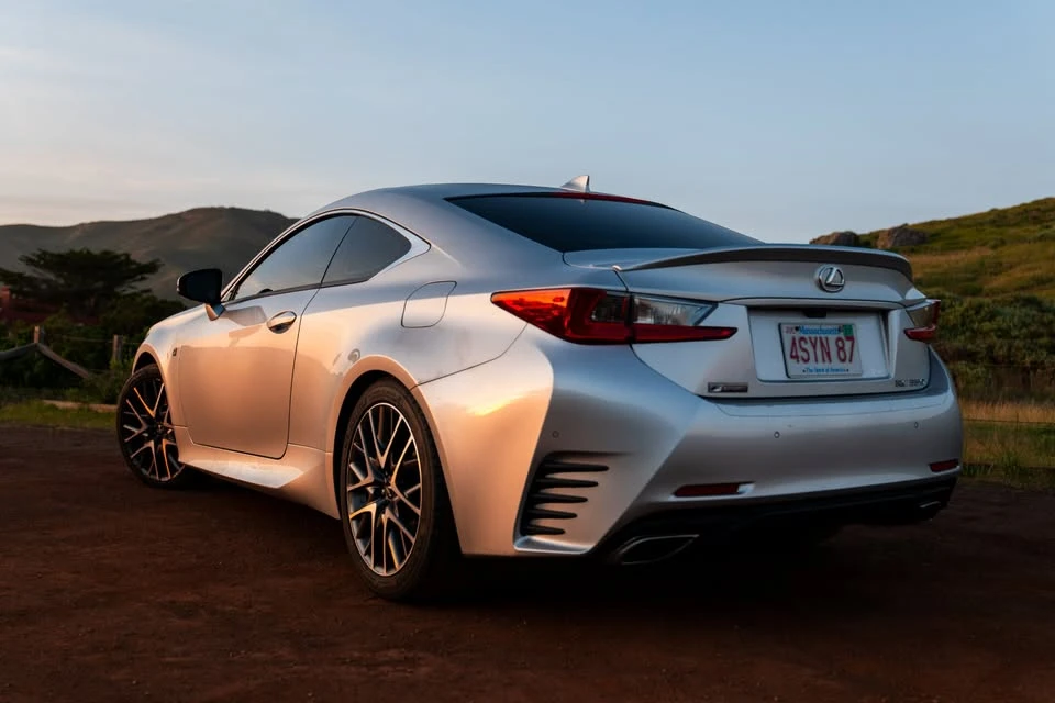 2016 Lexus RC - Image 3 of 7