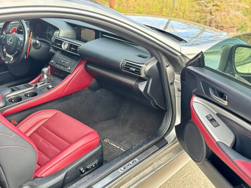 2016 Lexus RC F - Image 8 of 12