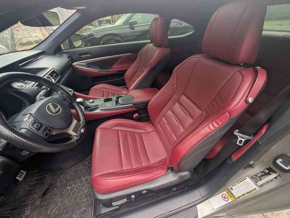 2016 Lexus RC - Image 11 of 20
