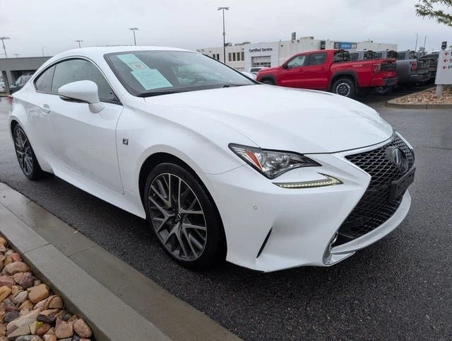 2016 Lexus RC - Image 2 of 6