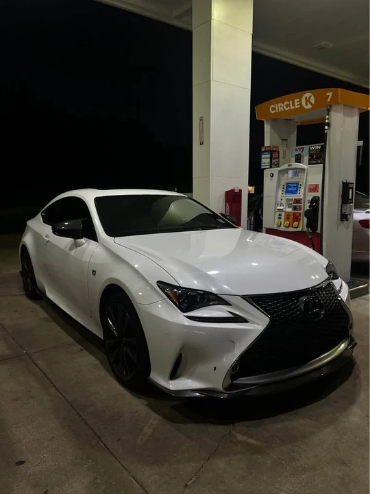 2016 Lexus RC - Image 4 of 8