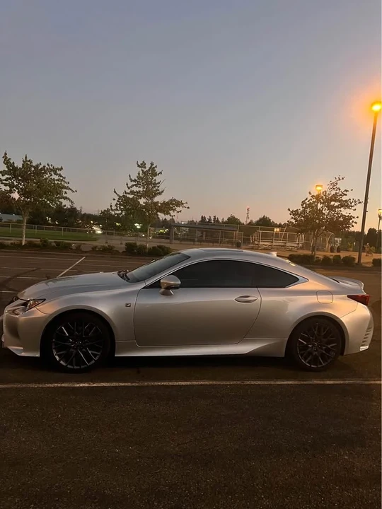2016 Lexus RC - Image 3 of 11