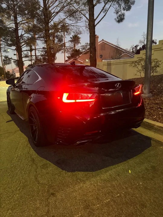 2016 Lexus RC - Image 4 of 14