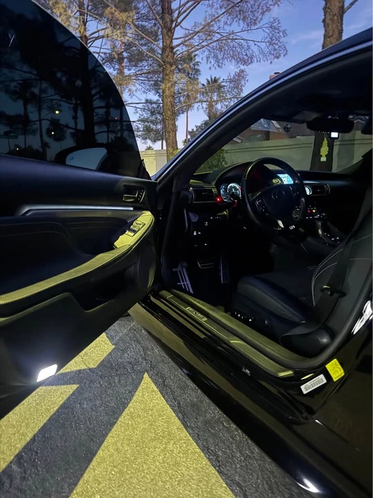 2016 Lexus RC - Image 7 of 14