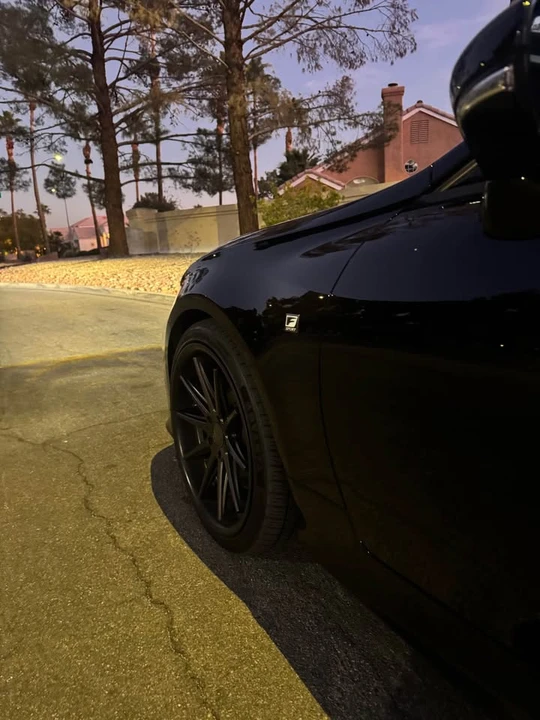 2016 Lexus RC - Image 5 of 14
