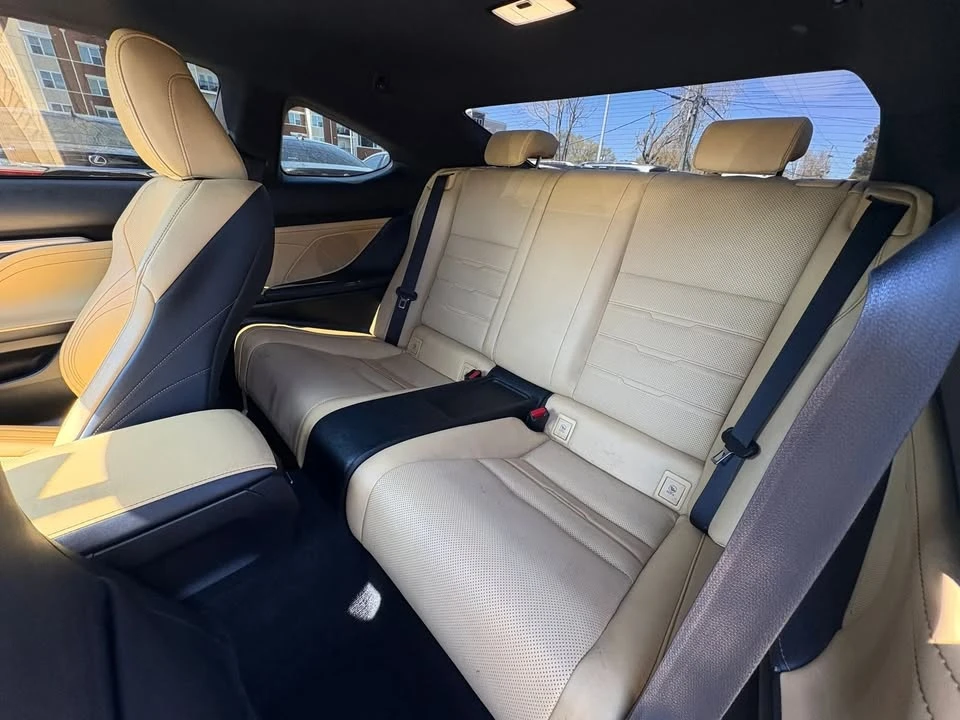 2016 Lexus RC - Image 16 of 19
