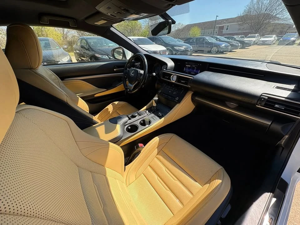 2016 Lexus RC - Image 19 of 19