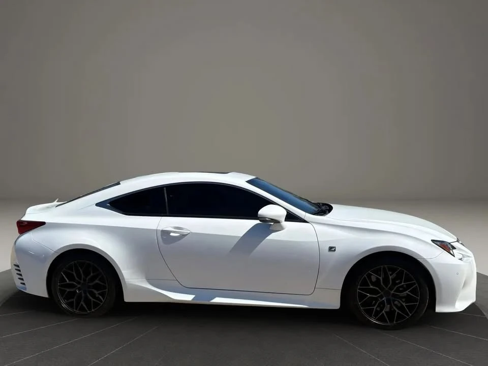 2016 Lexus RC - Image 7 of 19