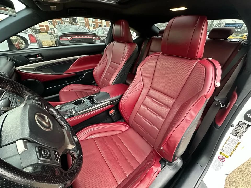 2016 Lexus RC - Image 11 of 19