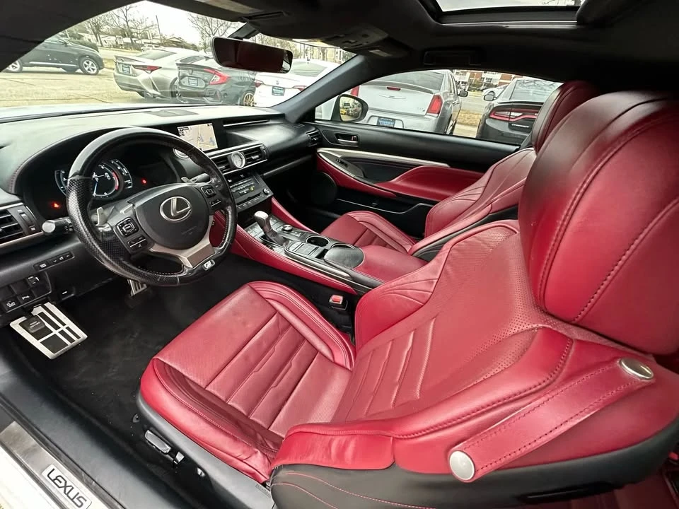 2016 Lexus RC - Image 12 of 19