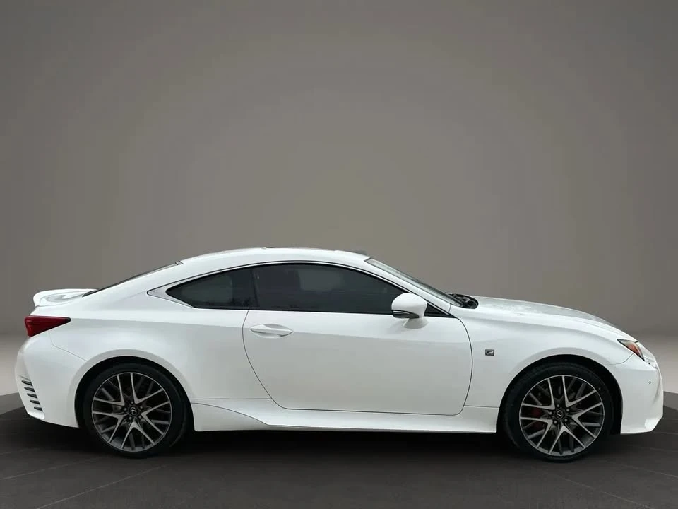 2016 Lexus RC - Image 7 of 19