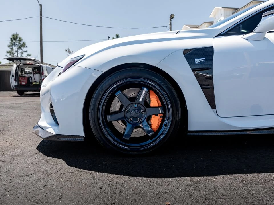 2016 Lexus RC F - Image 3 of 17