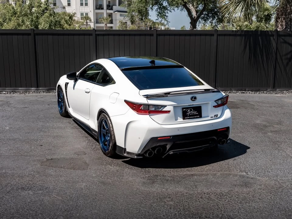 2016 Lexus RC F - Image 17 of 17