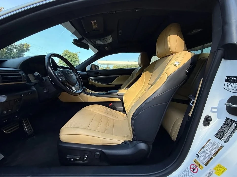 2016 Lexus RC - Image 12 of 19