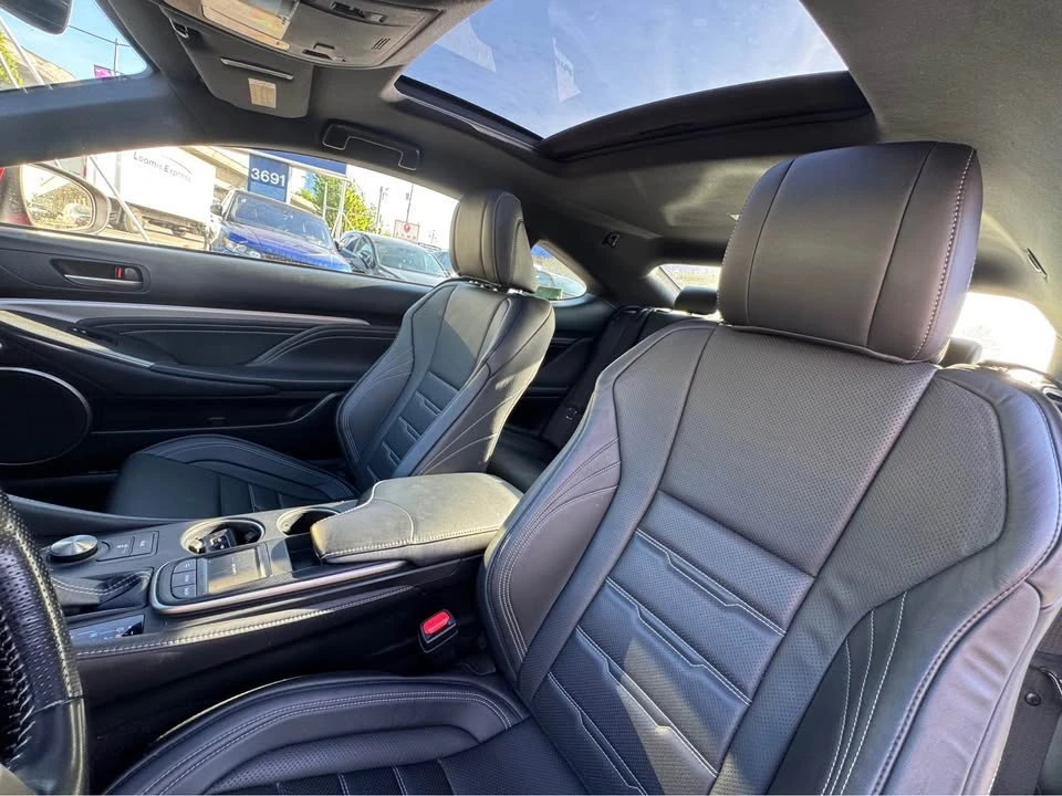 2016 Lexus RC - Image 11 of 20