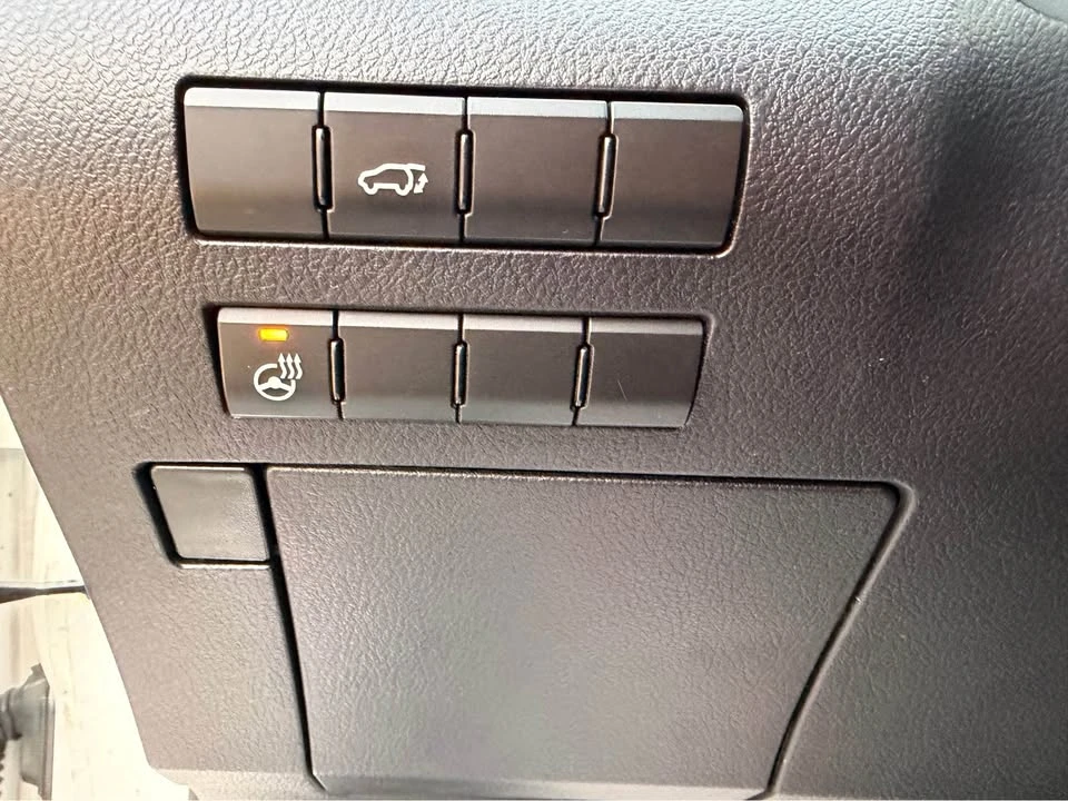 2016 Lexus RX 4th Gen - Image 8 of 16
