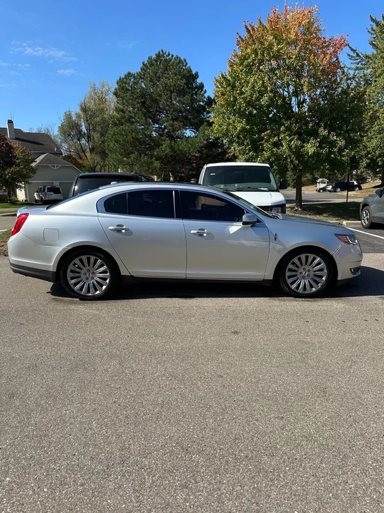2016 Lincoln MKS - Image 2 of 13