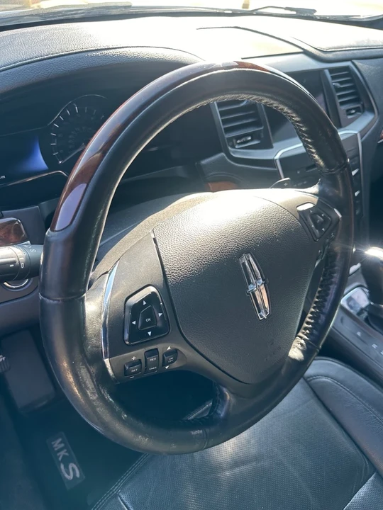 2016 Lincoln MKS - Image 12 of 13