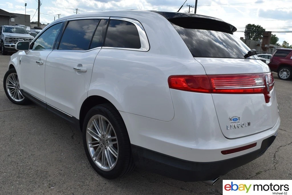 2016 Lincoln MKT - Image 7 of 21