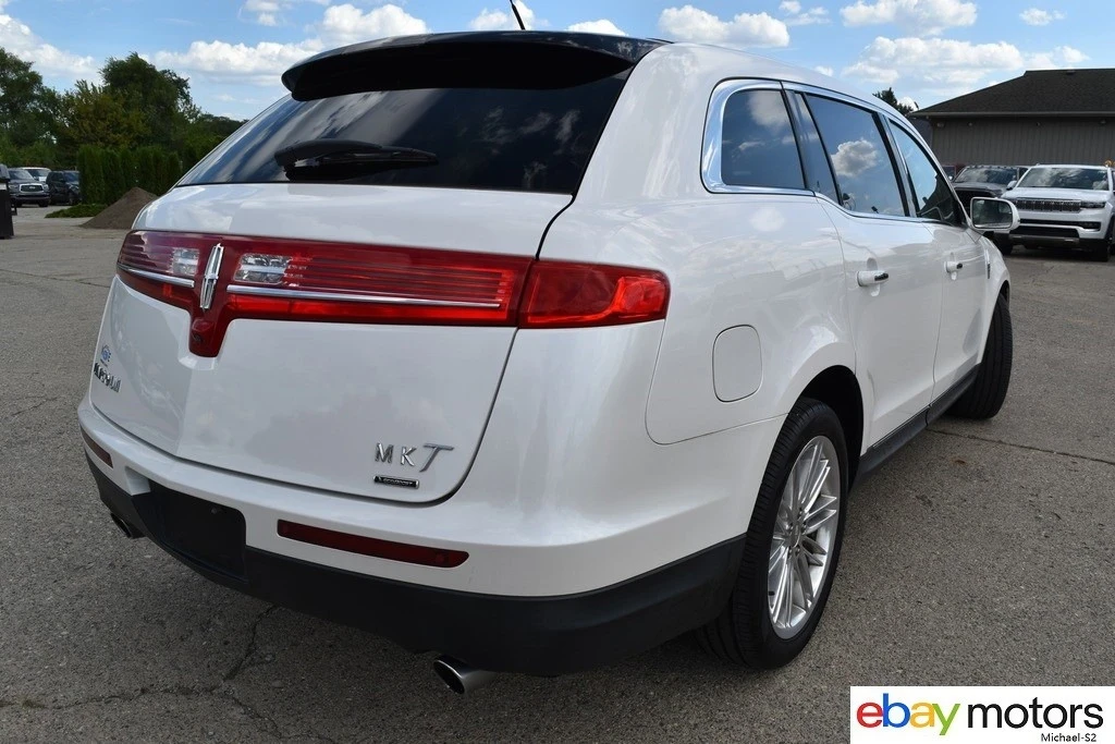 2016 Lincoln MKT - Image 5 of 21