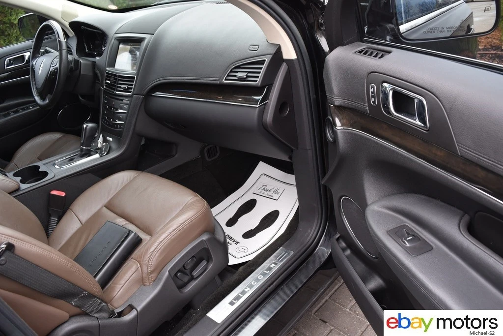 2016 Lincoln MKT - Image 16 of 21