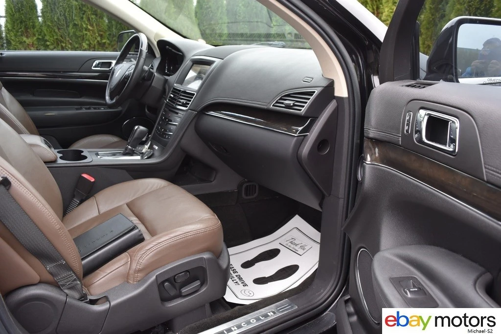 2016 Lincoln MKT - Image 17 of 21